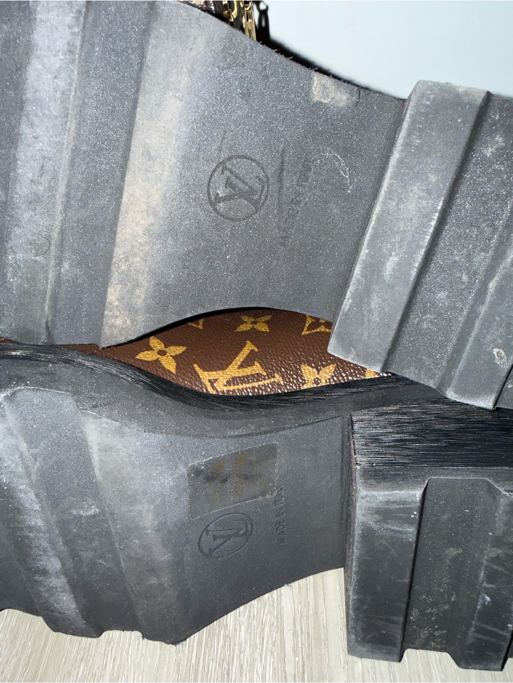 Louis Vuitton Patent Monogram Beaubourg Ankle Boots - Picture 11 of 12